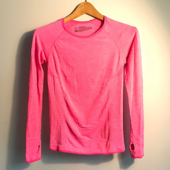 💦NWOT VSX PINK STUDIO LONG SLEEVE T-SHIRT 💦 - Picture 3 of 4